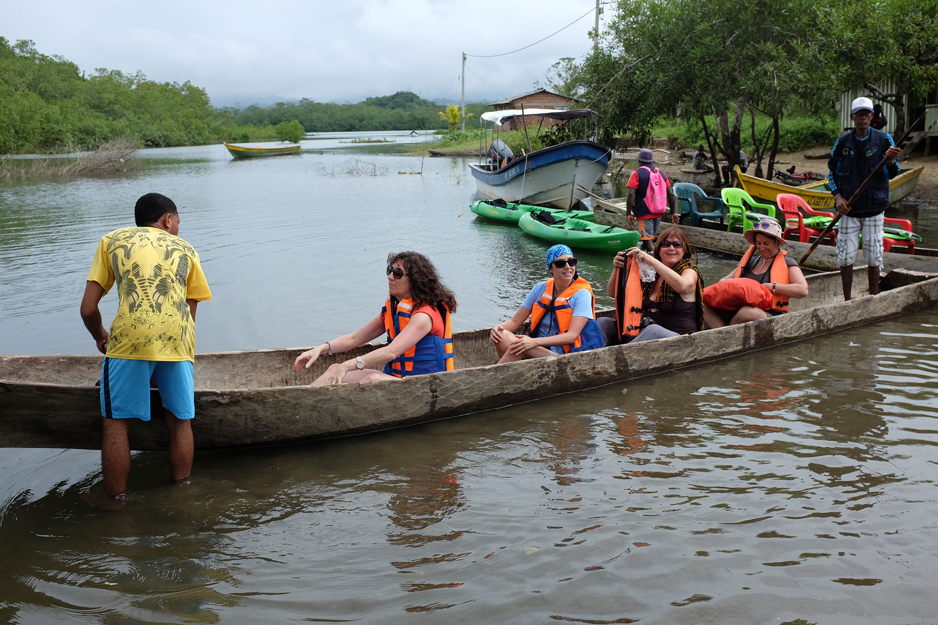 travel in columbia with family