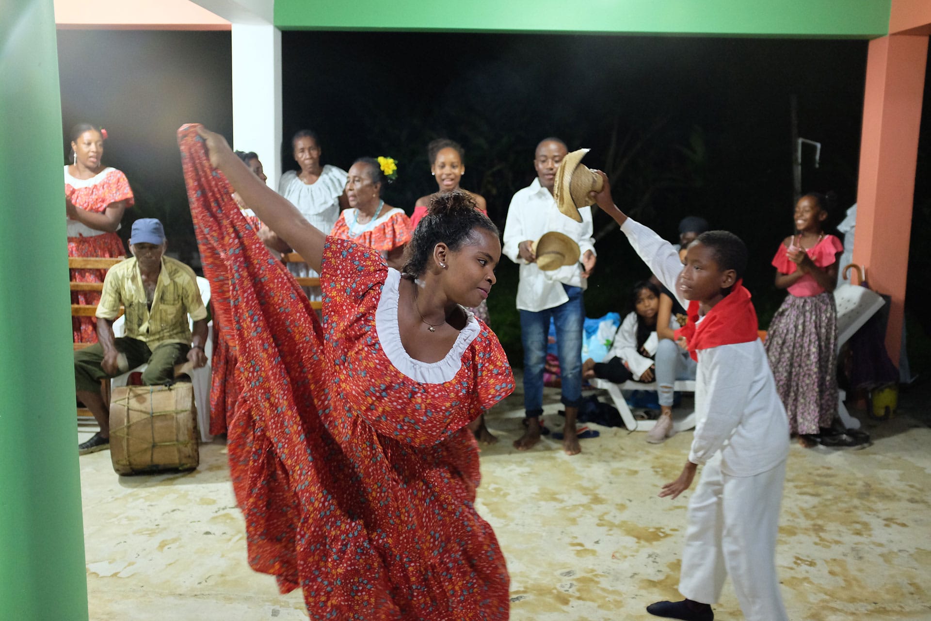 dancing in colombia