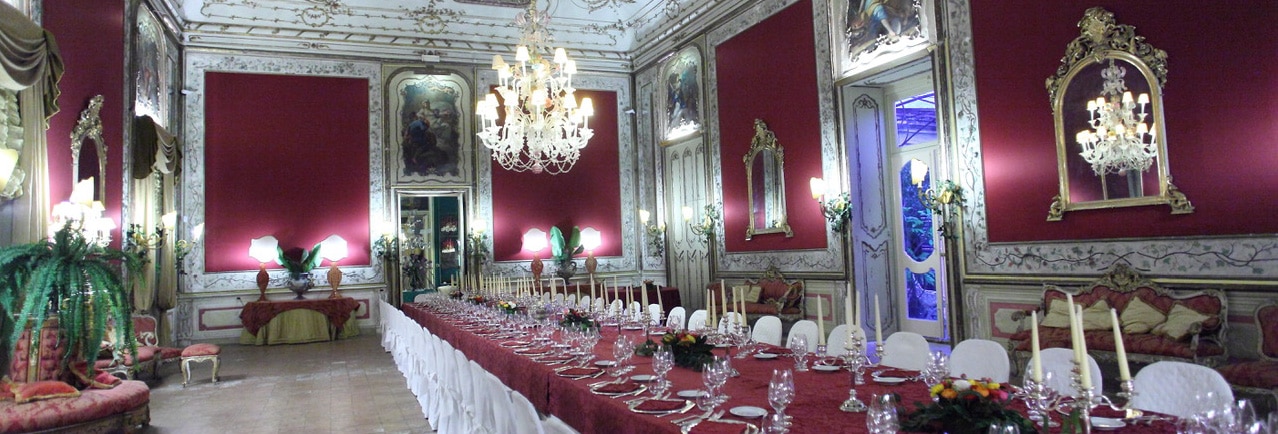italy palace dining