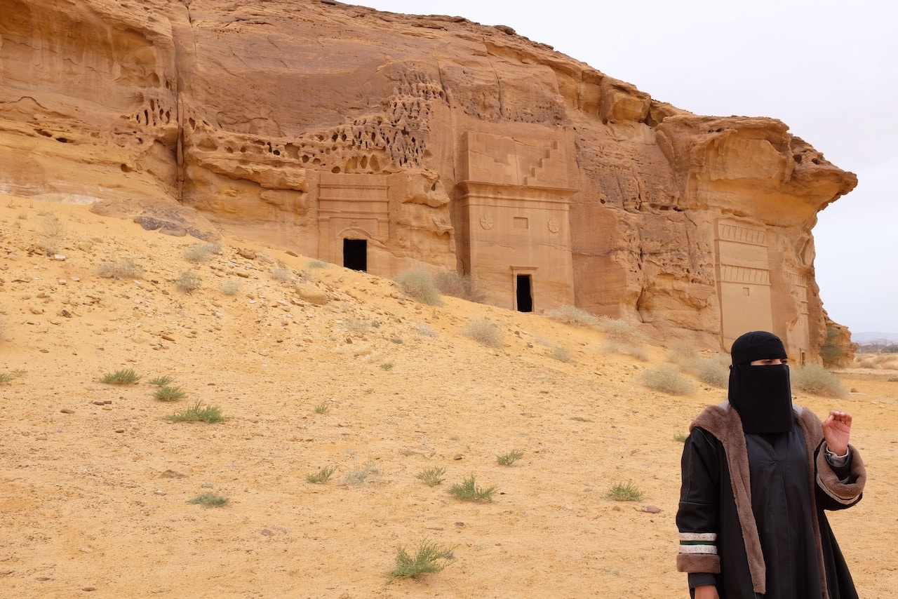 Saudi Arabia – Day 4: Jose Carreras sings Opera amidst amazing ruins of the Saudi Arabian desert!